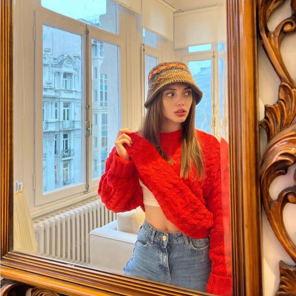 𝗡𝗪𝗧 𝗭𝗮𝗿𝗮 • Cable Knit Sweater - Picture 2 of 12